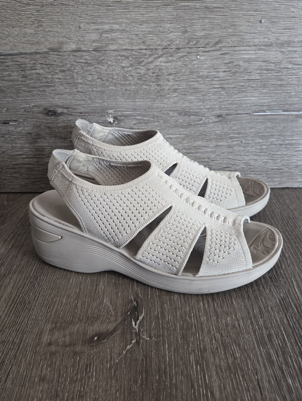 BZees Double Up Washable Wedge Slingbacks Size 8
